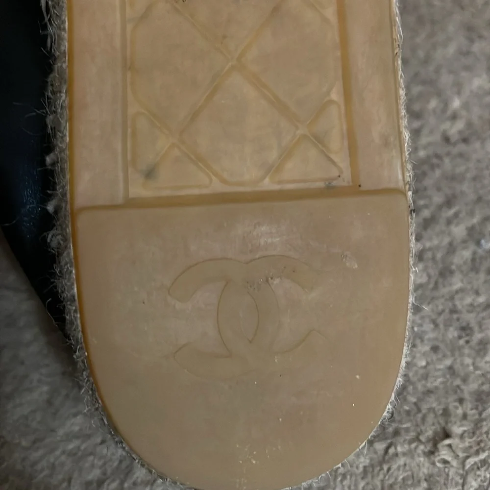 CHANEL Black Espadrilles Like New In Excellent Condition